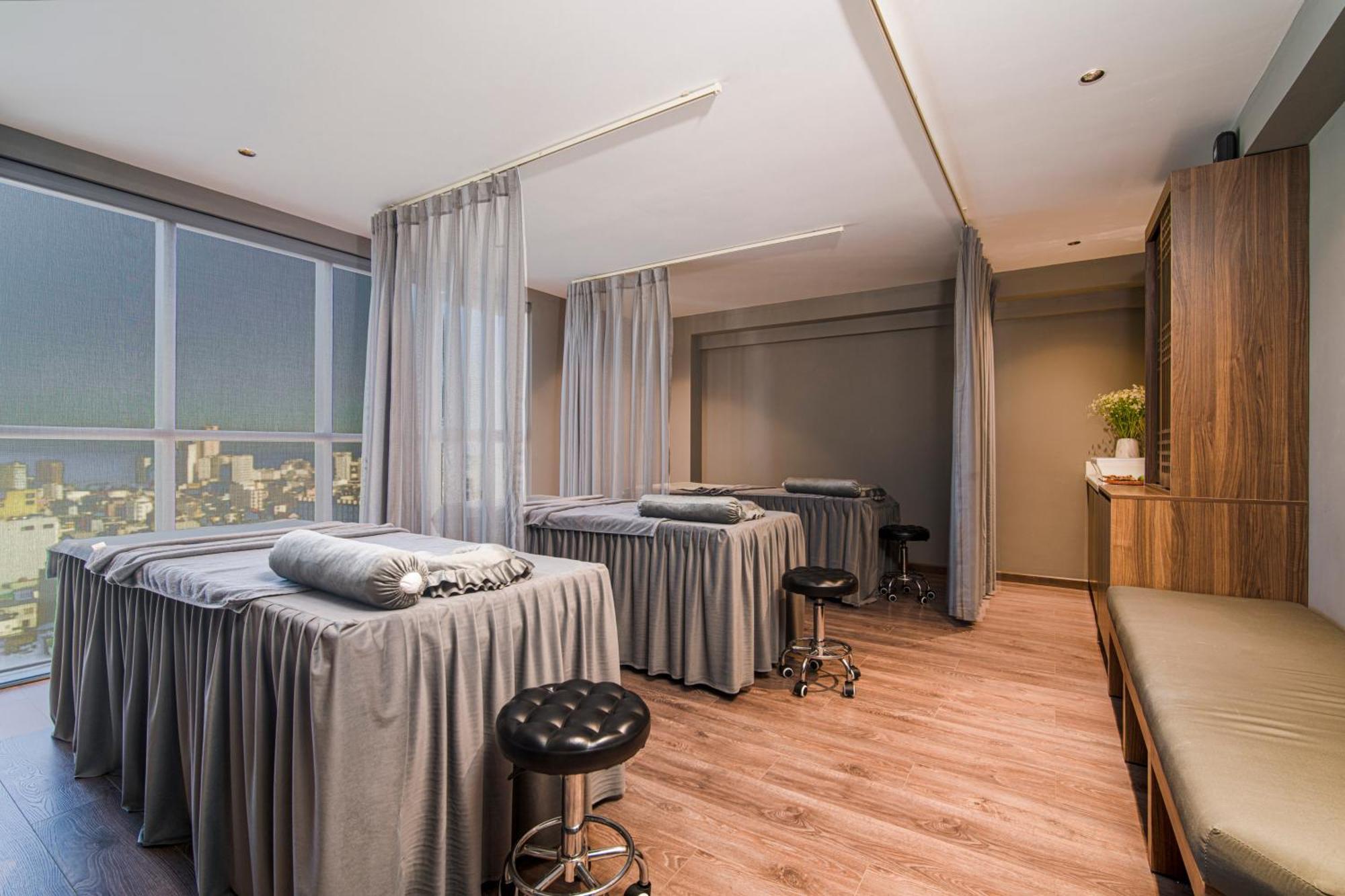 Luxtery Hotel & Spa Da Nang Exterior photo