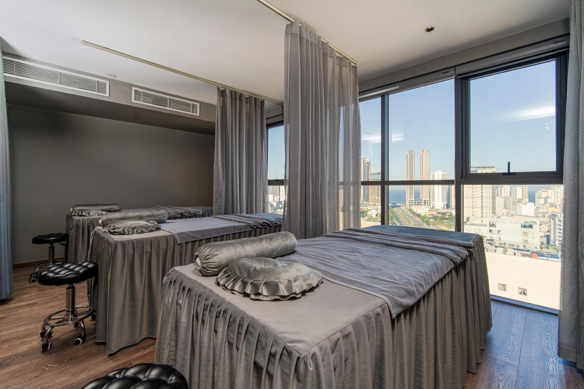Luxtery Hotel & Spa Da Nang Exterior photo