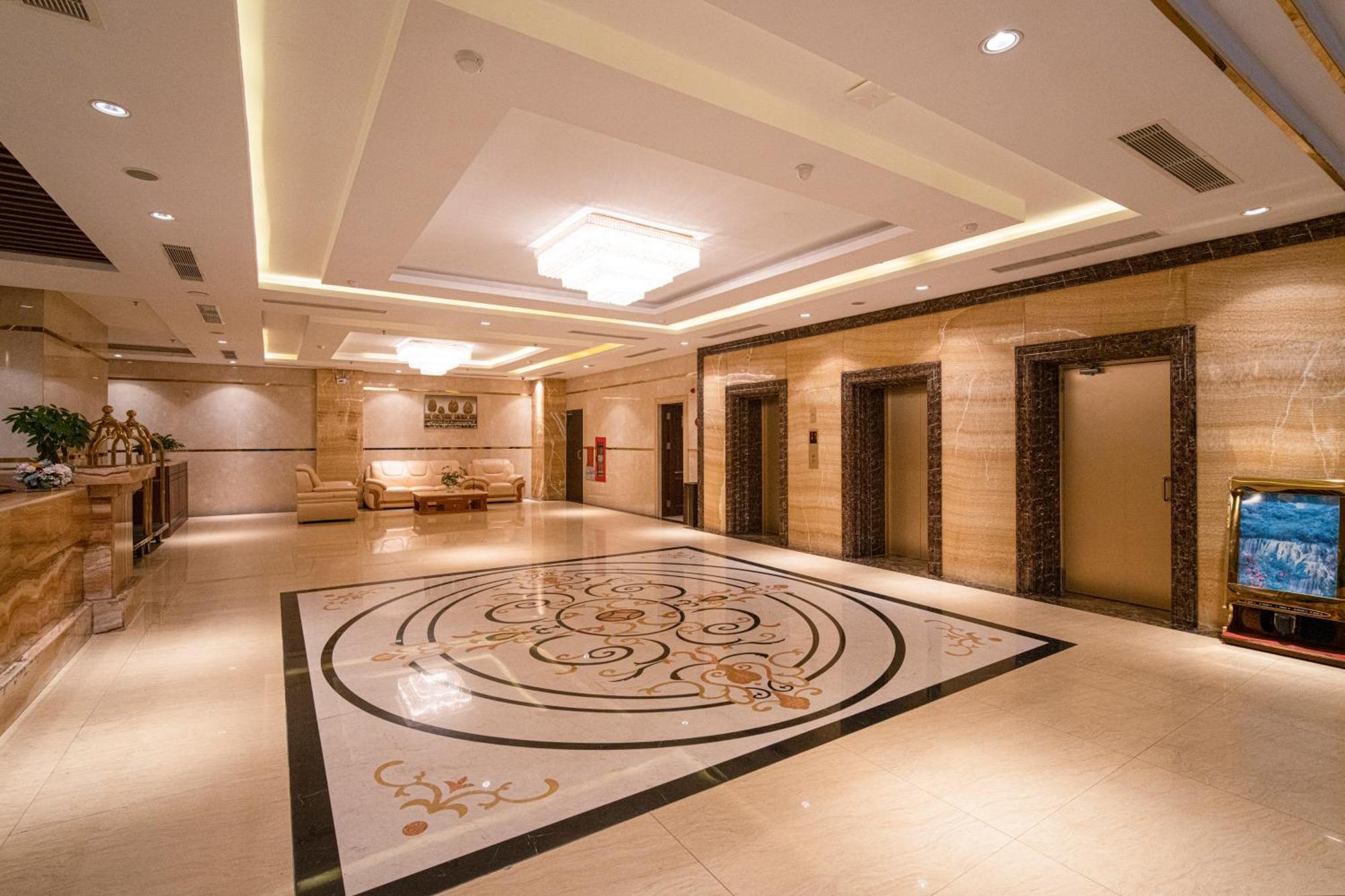 Luxtery Hotel & Spa Da Nang Exterior photo