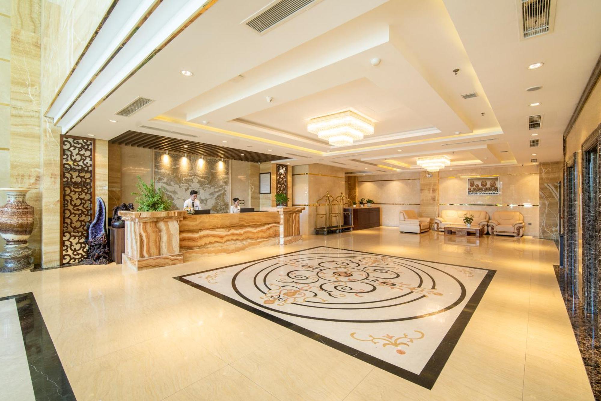 Luxtery Hotel & Spa Da Nang Exterior photo