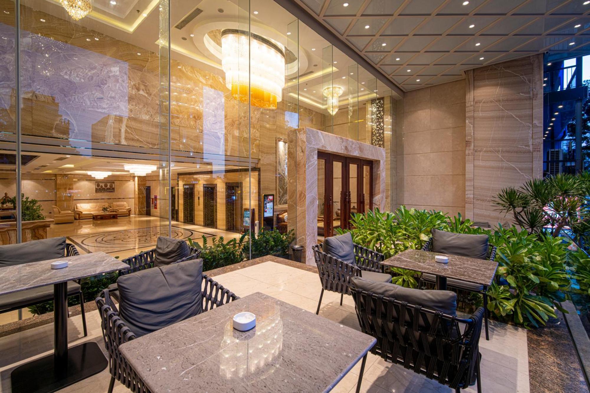 Luxtery Hotel & Spa Da Nang Exterior photo