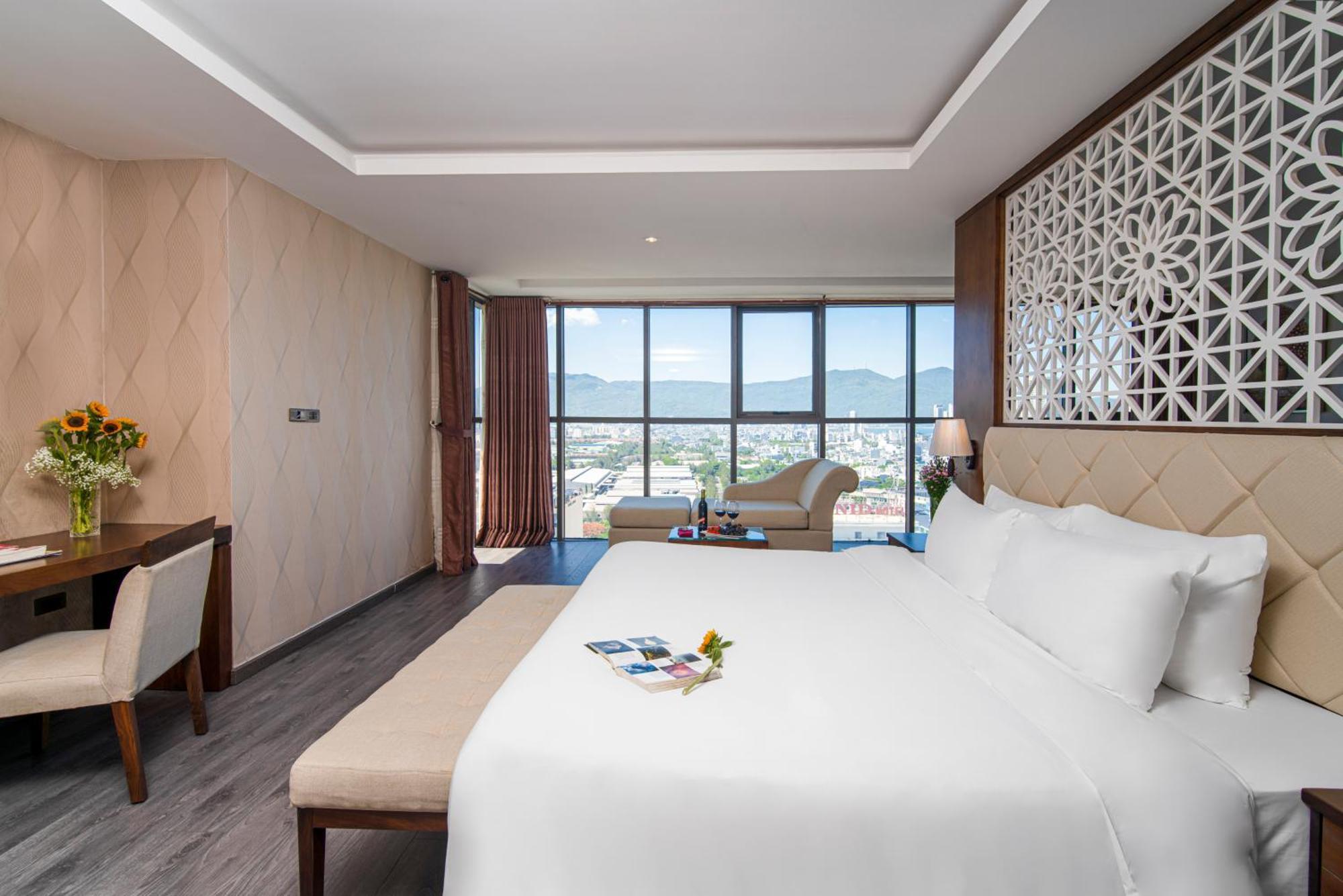 Luxtery Hotel & Spa Da Nang Exterior photo