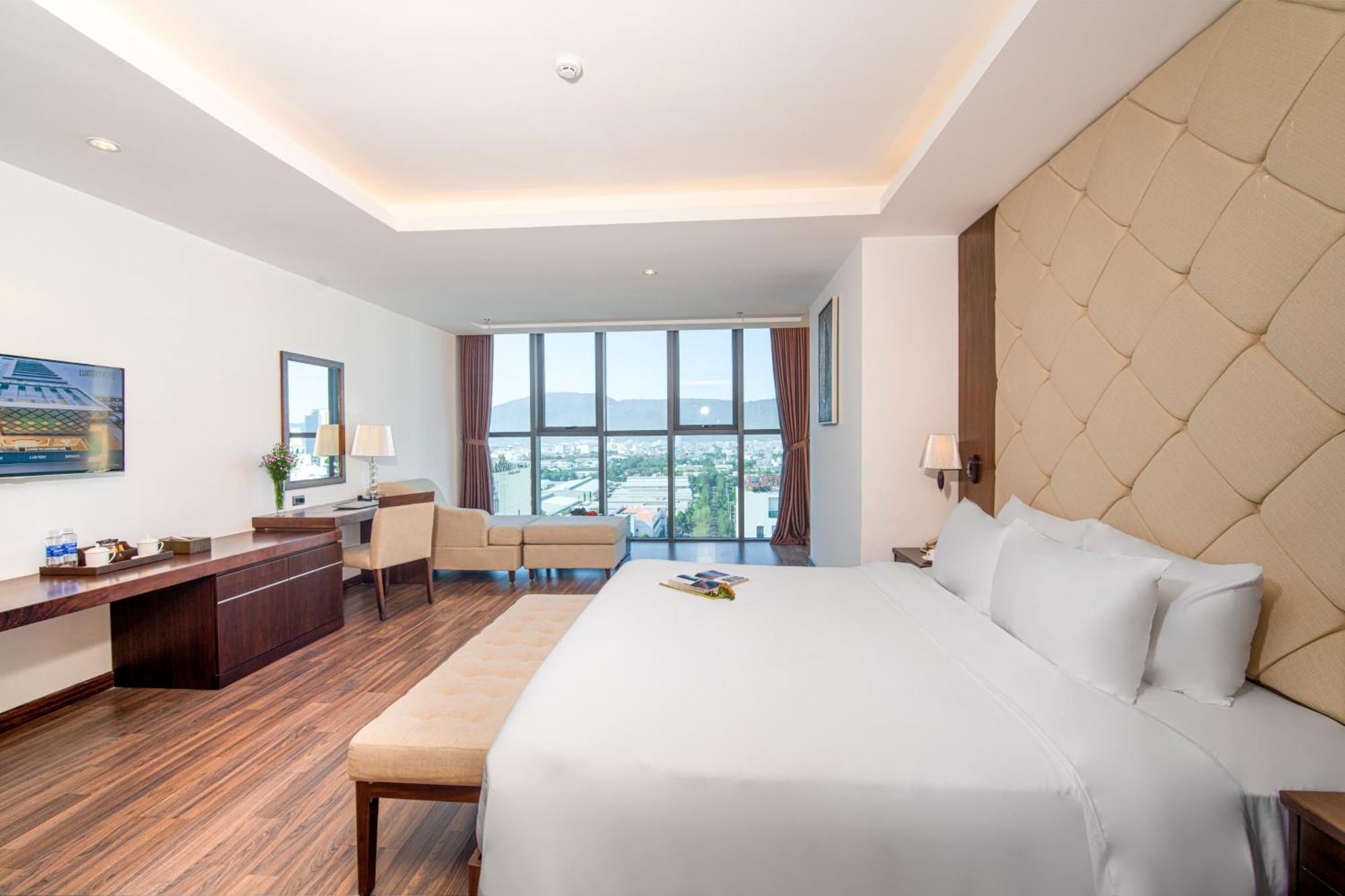 Luxtery Hotel & Spa Da Nang Exterior photo