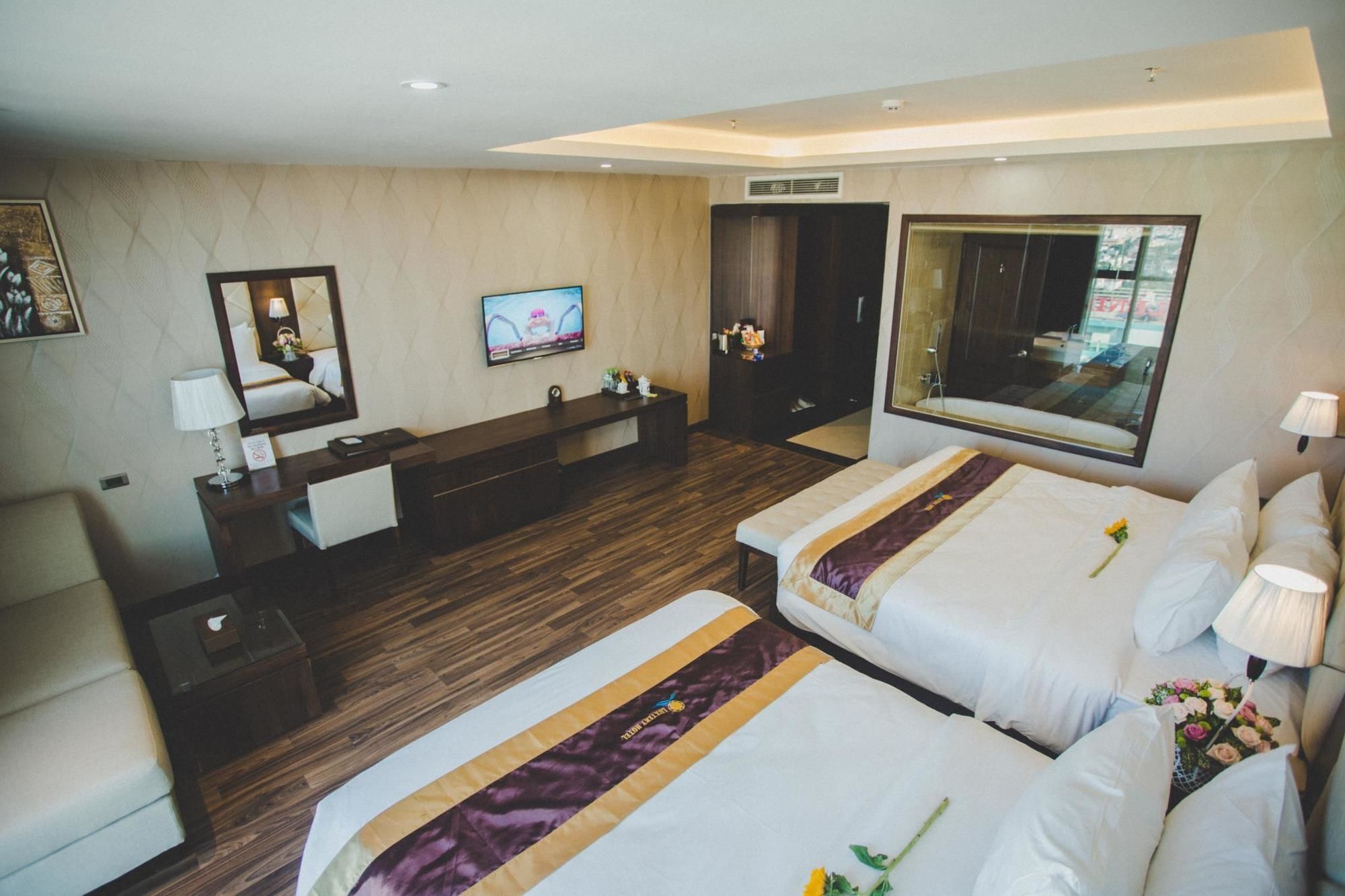 Luxtery Hotel & Spa Da Nang Exterior photo